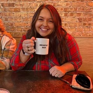 Meet your Posher, Caity